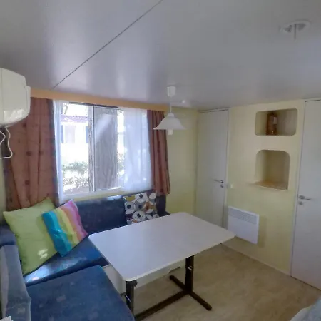 & Village Polvese Campingplads SantʼArcangelo