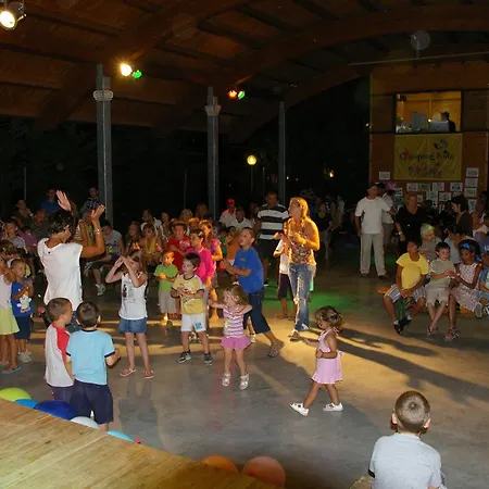 & Village Polvese Campingplads