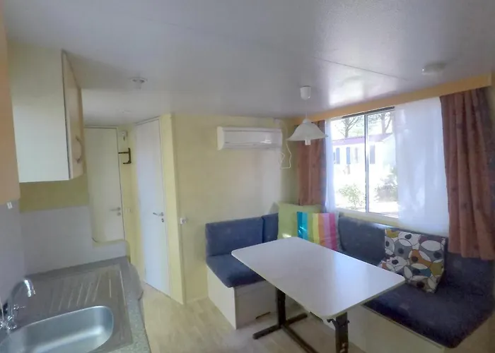 & Village Polvese Camping 3*