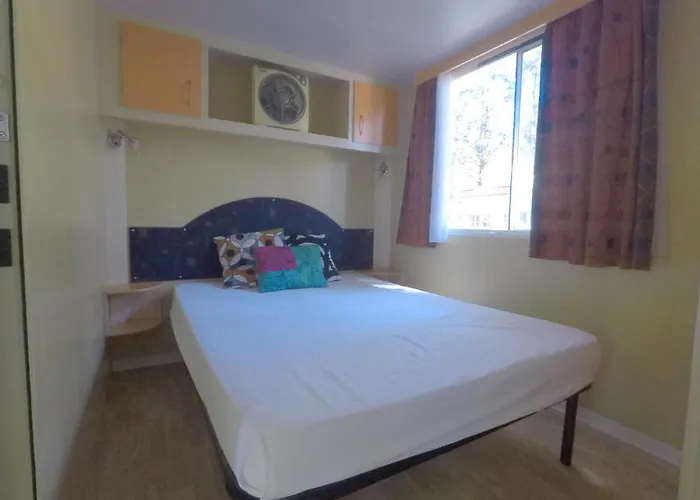 & Village Polvese 3*