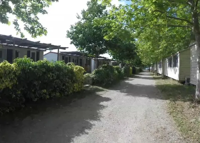 & Village Polvese 3*